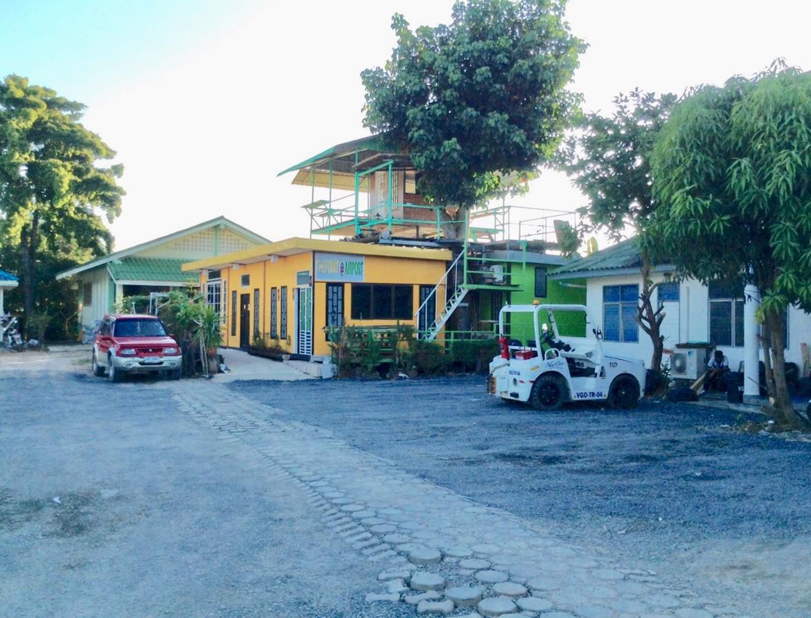 Aparthotel The Point At Airport Nai Yang Beach Esterno foto