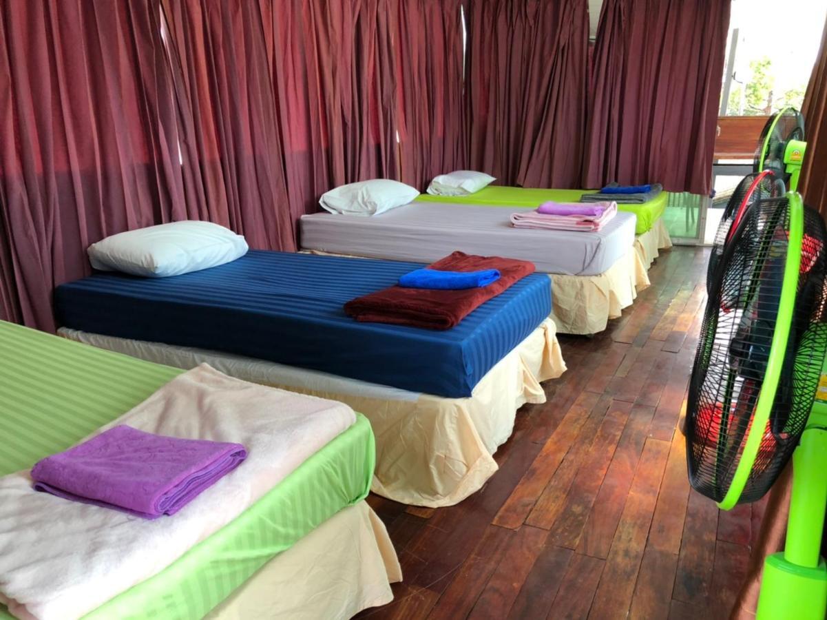 Aparthotel The Point At Airport Nai Yang Beach Esterno foto