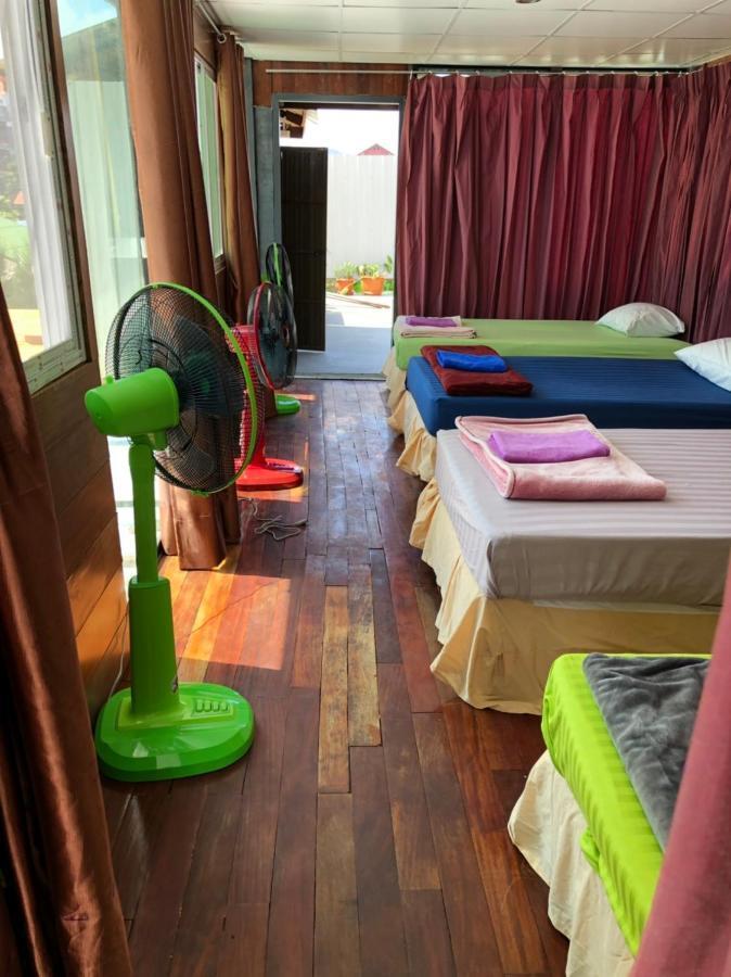 Aparthotel The Point At Airport Nai Yang Beach Esterno foto